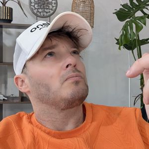 MustafaFarrukh's avatar